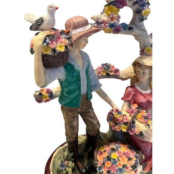 The Messina Collection Figurine Love Birds, Dog Beehive 11" Tall Cottage - Picture 4 of 8